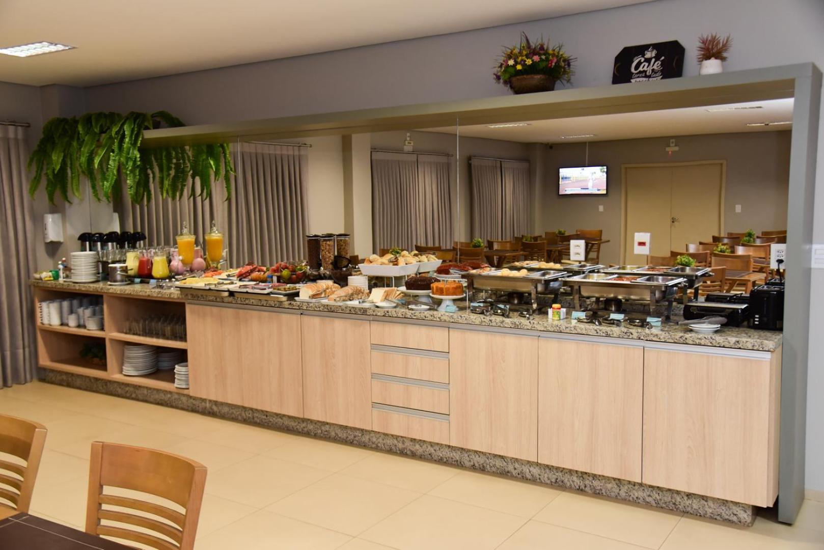 Hotel Plaza Garden Cascavel  Esterno foto
